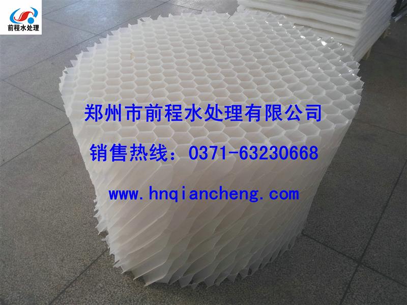 斜管填料安裝現場（二）